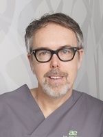 Herr Dr. med. Frank Rösken ist unser Medical-Beauty Experte in der Asklepios Klinik