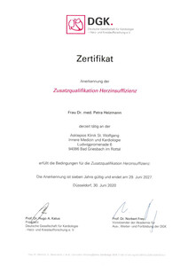 Zertifikat der Deutschen Gesellschaft für Kardiologie (DGK) zur Anerkennung der Zusatzqualifikation Herzinsuffizienz, ausgestellt an Frau Dr. med. Petra Heimanns. Gültig bis 29. Juni 2027, Düsseldorf, 30. Juni 2023.