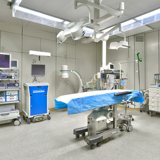 Die unterschiedlichen medizinischen Fachbereiche der Asklepios Klinik St. Wolfgang vereint die Professionalität der Ärzte und die modern eingerichteten und top ausgestatteten OP-Räume.