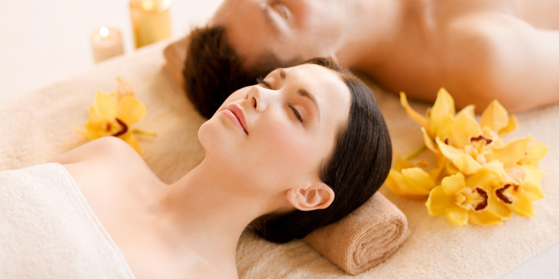 In unserem Spa-Bereich können Sie sich eine Massage Ihrer Wahl buchen, während Sie bei uns im Hotel St. Wolfgang verweilen.