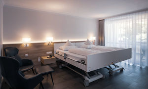 Klinikzimmer im Stil der Hotelzimmer - harmonisch und freundlich im St. Wolfgang in Bad Griesbach