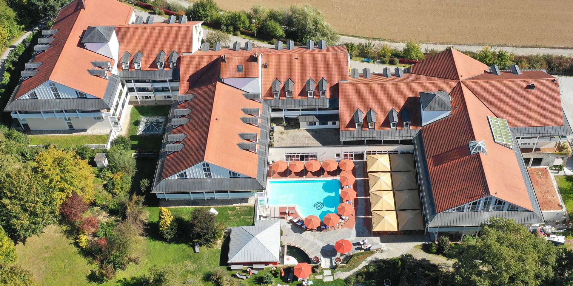 Klinik und Hotel St. Wolfgang in Bad Griesbach: Hier sehen Sie die Außenansicht unseres Hauses.