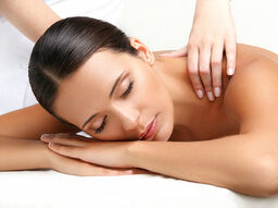 Im Wellnesshotel St. Wolfgang können Sie diverse Massagen und andere Wellnessanwendungen buchen.